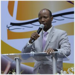Pastor Shola
